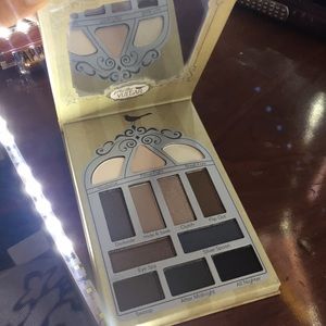 Pretty vulgar Eyeshadow pallet